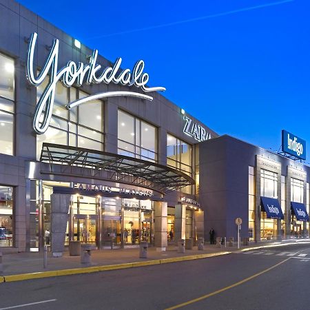 Beautiful Townhouse Near Yorkdale Mall, Wilson Subway Appartement Toronto Buitenkant foto