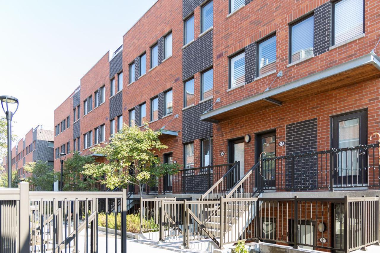 Beautiful Townhouse Near Yorkdale Mall, Wilson Subway Appartement Toronto Buitenkant foto