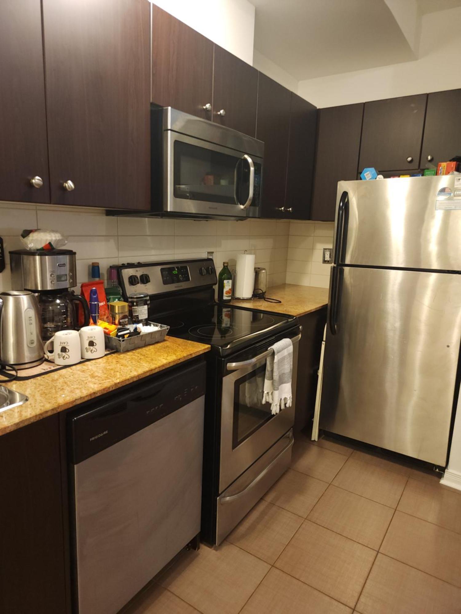 Beautiful Townhouse Near Yorkdale Mall, Wilson Subway Appartement Toronto Buitenkant foto