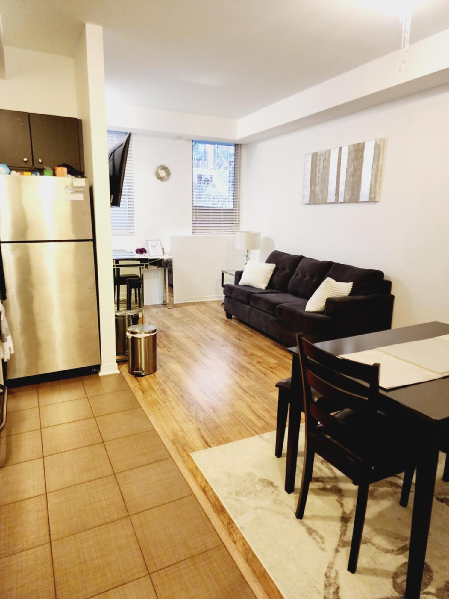 Beautiful Townhouse Near Yorkdale Mall, Wilson Subway Appartement Toronto Buitenkant foto