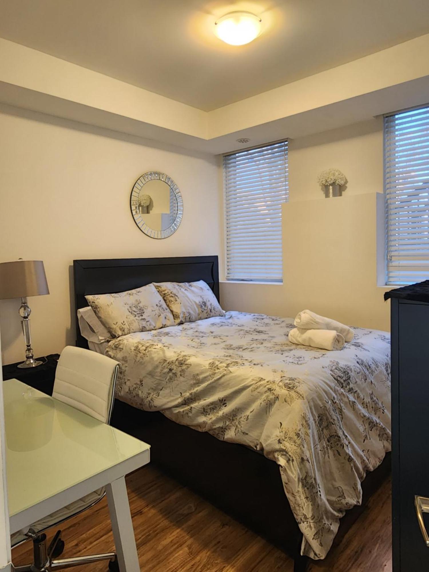 Beautiful Townhouse Near Yorkdale Mall, Wilson Subway Appartement Toronto Buitenkant foto