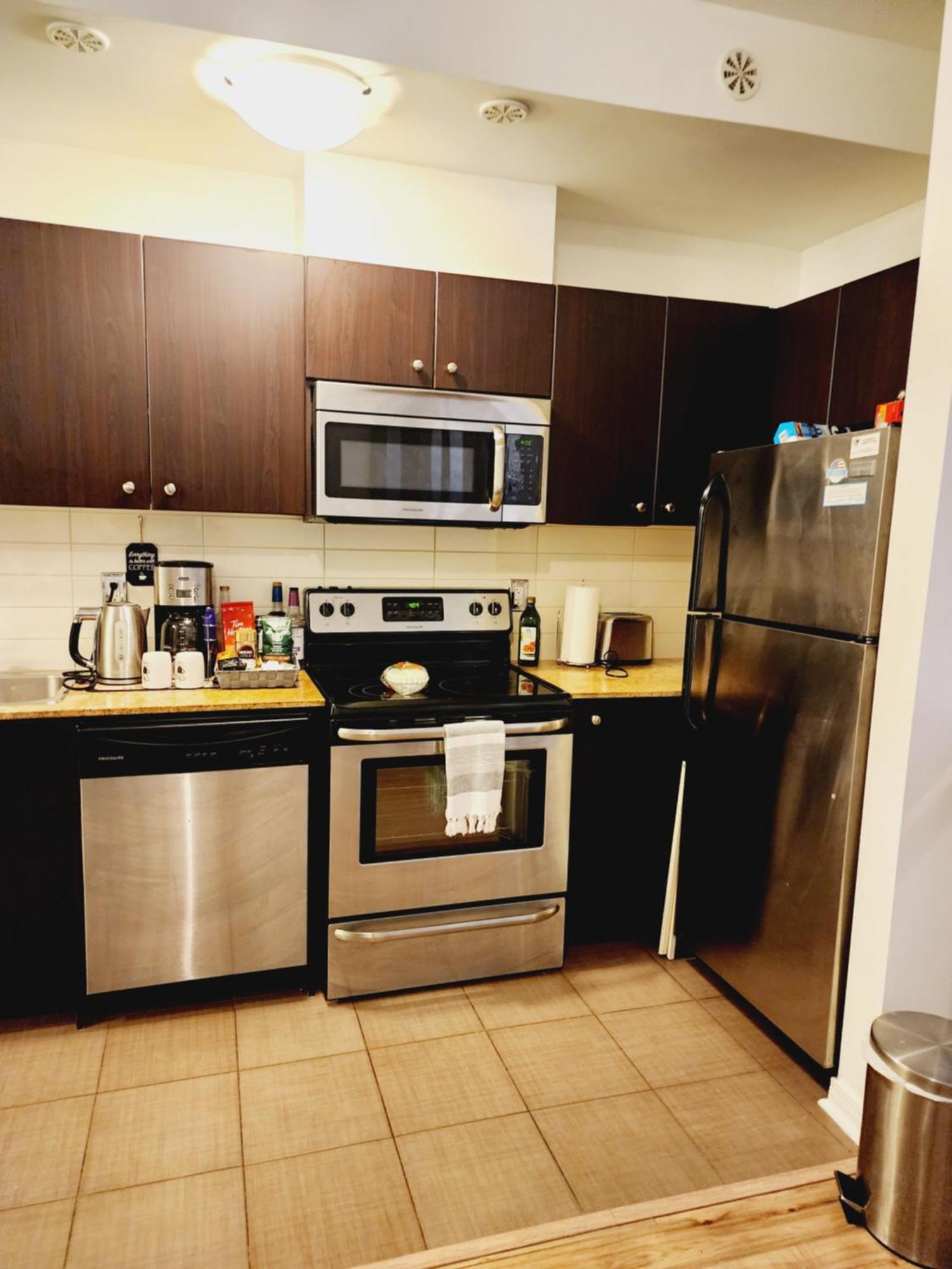 Beautiful Townhouse Near Yorkdale Mall, Wilson Subway Appartement Toronto Buitenkant foto